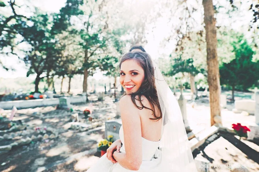 VJ + Nicole : Wedding in Weimar, Texas