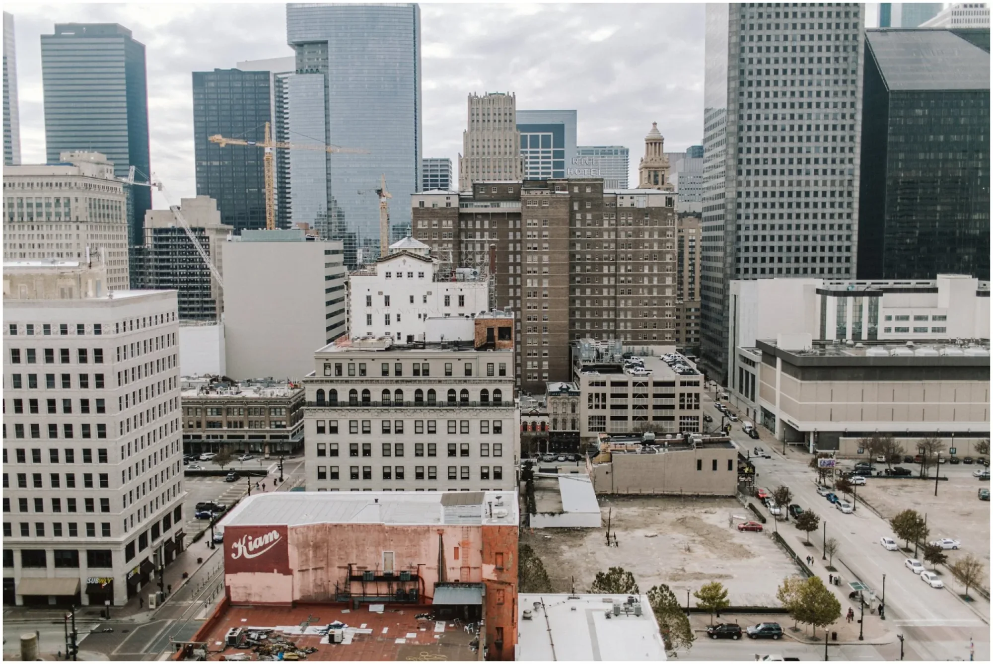 Melissa + Kevin — Hotel Icon & Nouveau Art Bar Wedding — 8