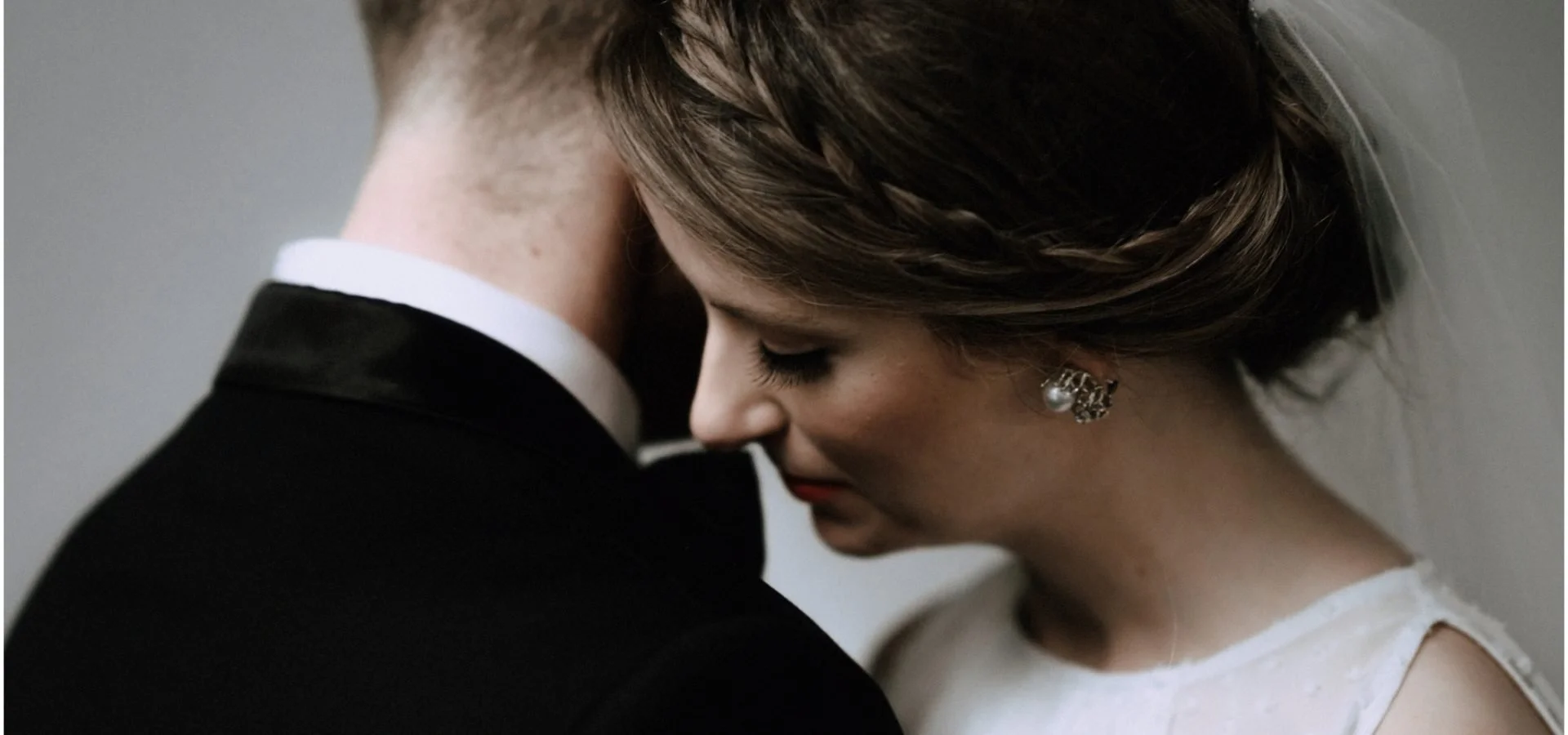 Jeff & Kathrine | Lovely Vintage Wedding at the Houston Heights Fire Station | Junebug